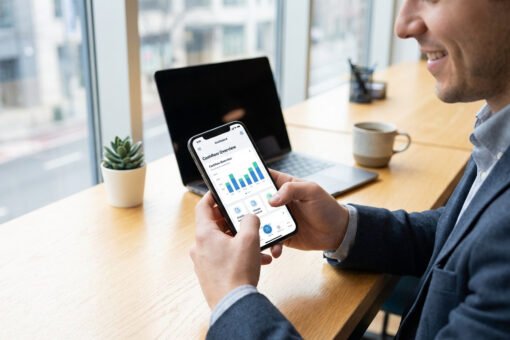 Billdu mobile invoicing tool interface showcasing easy document creation for entrepreneurs